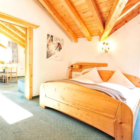 Gabriele Pure Alpin Style St Anton - Mountain Hideaway With Sommercard Premium & Dog Love, Fully Electronic *