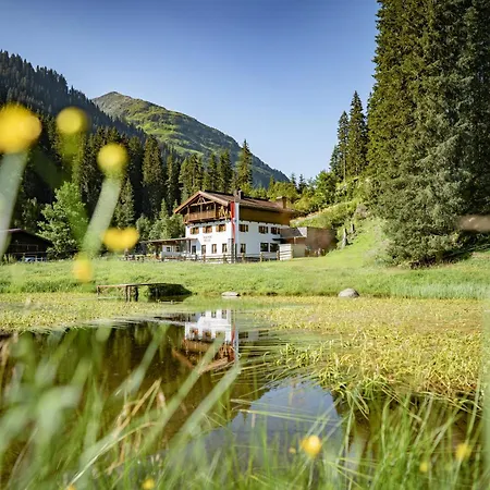 Gabriele Pure Alpin Style St Anton - Mountain Hideaway With Sommercard Premium & Dog Love, Fully Electronic