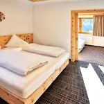 Apart Gabriele Pure Alpin Style St Anton - Mountain Hideaway With Sommercard Premium & Dogs Welcome 아파트 *