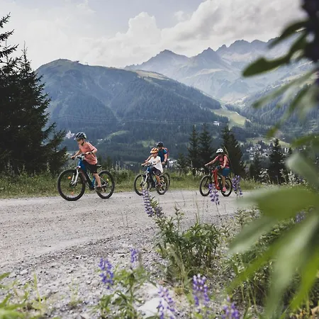 아파트 Gabriele Pure Alpin Style St Anton - Mountain Hideaway With Sommercard Premium & Dogs Welcome