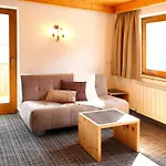 Apart Gabriele Pure Alpin Style St Anton - Mountain Hideaway With Sommercard Premium & Dogs Welcome